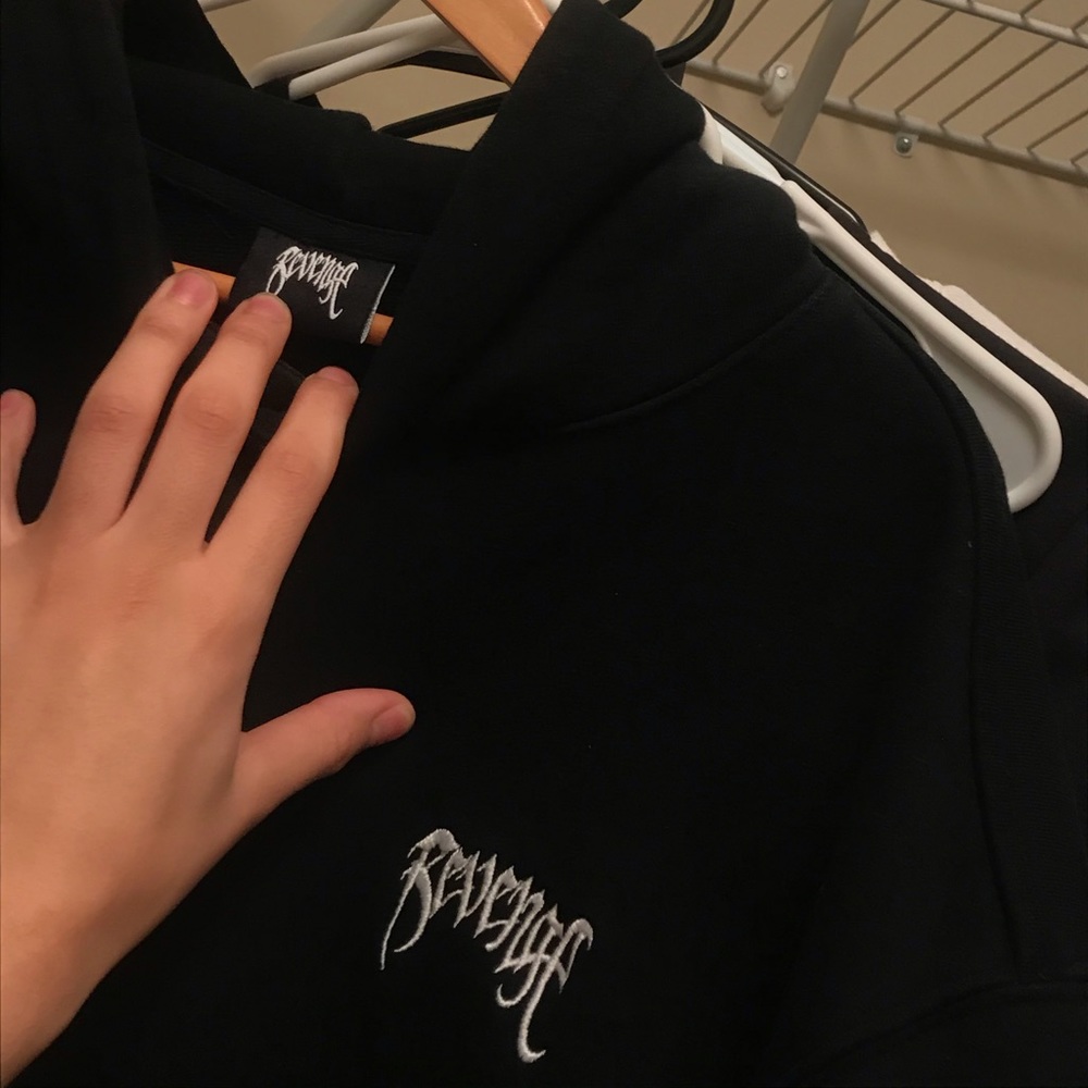 REVENGE HOODIE - Picture 1 of 3